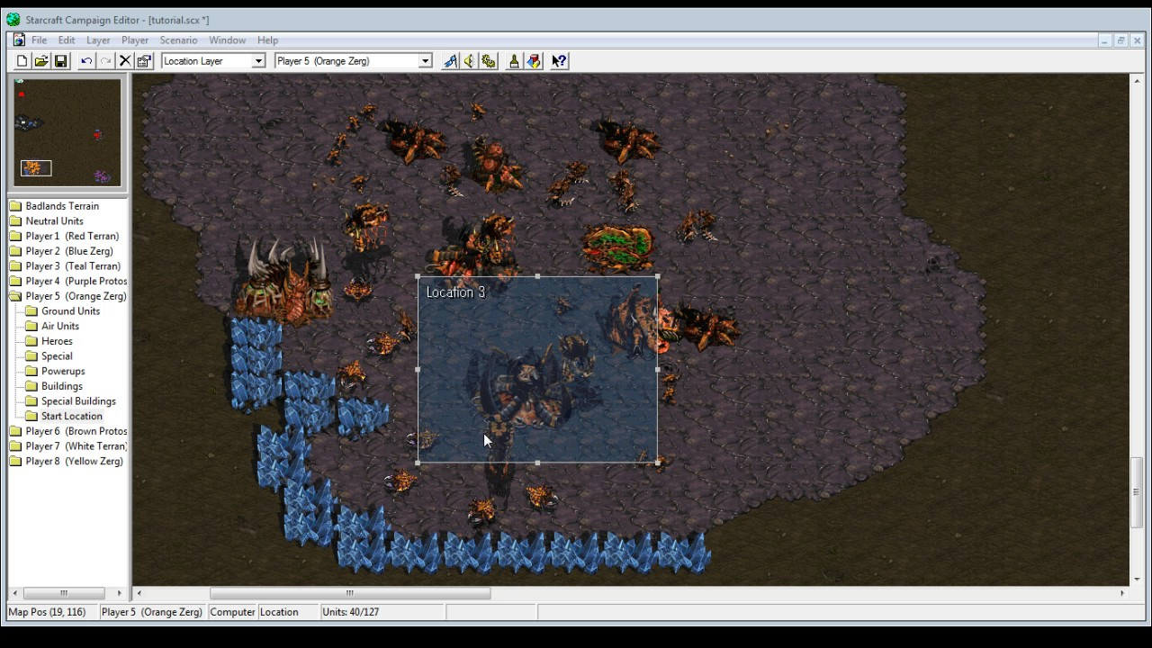 스타크래프트 캠페인 에디터 화면에 Zerg 유닛과 구조물이 있는 맵이 보입니다.